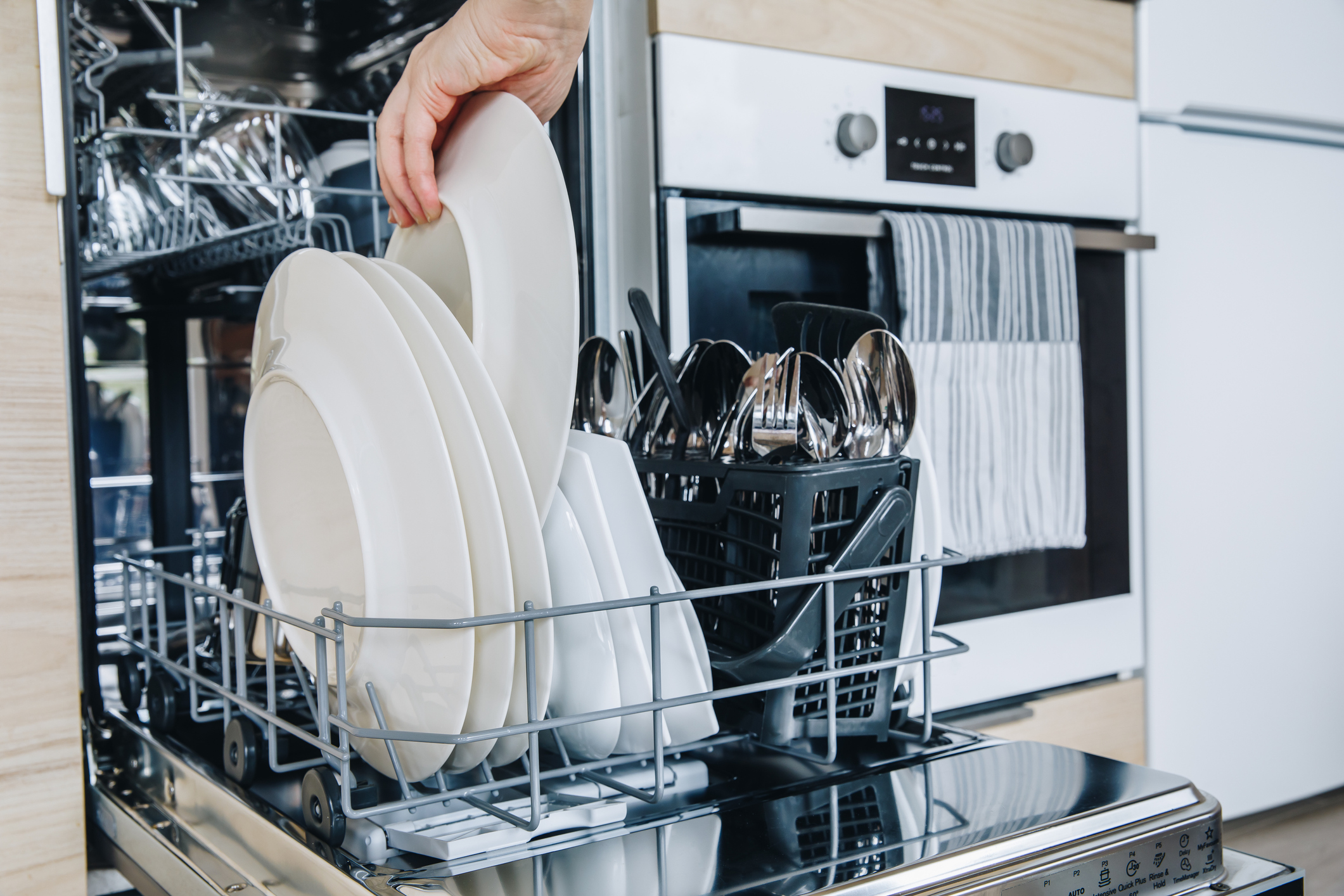 Common Signs That It’s Time to Replace Your Dishwasher 